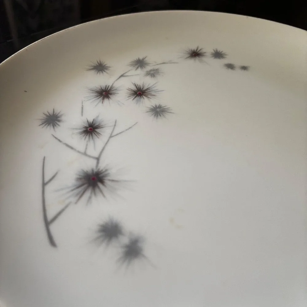 Creative Fine China Platinum Star Burst Dinner Plate Japan MCM Atomic 10.25 Inch